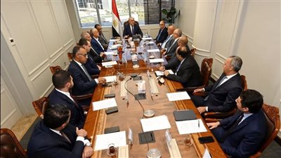 وزير الإسكان يناقش التحديات التي تواجه قطاع التطوير العقاري