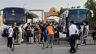 مصر تستقبل أول فوج من رعايا الصين القادمين من السودان