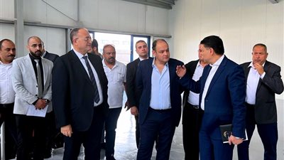 وزير الصناعة يتفقد عدد من المدابغ ومنطقة الـ100 مصنع بمدينة الروبيكي