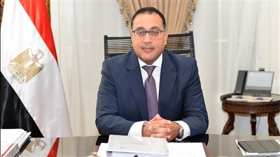 رئيس الوزراء يستعرض تقريرًا حول إطلاق أسطول المكتبات المتنقلة الجديدة