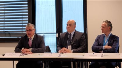 رئيس اقتصادية قناة السويس يستعرض استراتيجية الوقود الأخضر أمام كبرى الشركات الهولندية