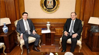 وزير الصناعة يستعرض تطور مفاوضات اتفاق التجارة بين مصر والاتحاد الاقتصادي الأوراسي