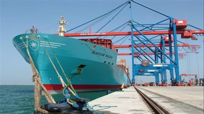 تداول 10 آلاف طن بضائع بموانئ البحر الأحمر