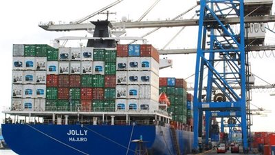 تداول 14 ألف طن بضائع عامة ومتنوعة بموانئ البحر الأحمر