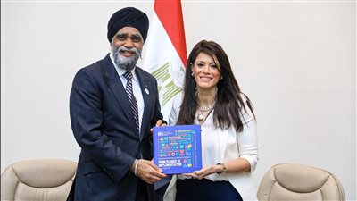 «المشاط» تناقش مع وزير التنمية الدولية الكندي تعزيز جهود التعاون الإنمائي المشترك