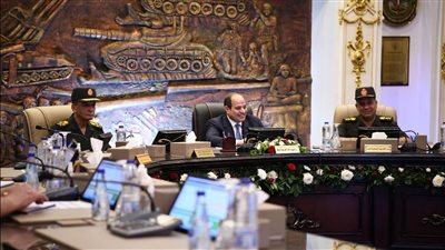 الرئيس السيسي يشهد اختبارات المتقدمين للالتحاق بوظائف في وزارة التعليم
