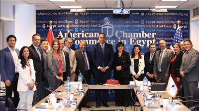 هيئة الرعاية الصحية تبحث التعاون الاستثماري مع غرفة التجارة الأمريكية