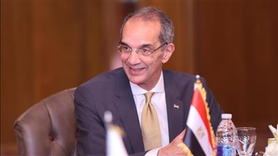 قطاع الاتصالات يحقق إيرادات بقيمة 315 مليار جنيه خلال 2022-2023