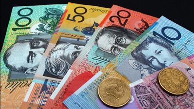 الدولار الأسترالي يقفز بعد رفع الفائدة و «الأمريكي» يتراجع