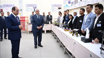 الرئيس السيسي يتفقد جامعة برج العرب التكنولوجية
