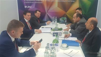 وزير التجارة يعقد لقاءات مكثفة مع كبار المشاركين بمنتدى سان بطرسبرج الاقتصادي 