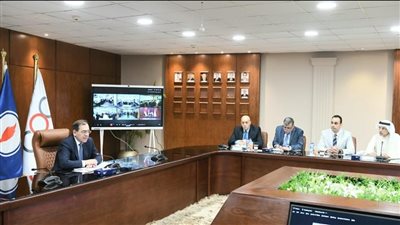 «البترول»: استخدام أحدث التقنيات الرقمية لإحكام الرقابة على منظومة توزيع الوقود