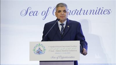 رئيس قناة السويس يؤكد أهمية تعزيز التعاون مع اليونان بمجالات الأنشطة البحرية