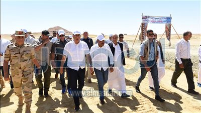 رئيس الوزراء يتفقد مكونات مشروع تطوير منظومة إدارة الري والصرف بواحة سيوة