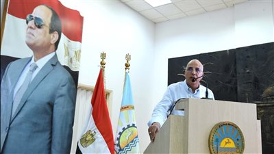 وزير الري يستعرض جهود تطوير منظومة إدارة الري والصرف بواحة سيوة