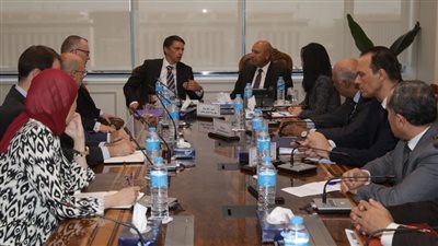 «الوزير» يبحث مع نائب وزير خارجية التشيك توطين صناعة النقل في مصر