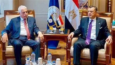 وزير السياحة يبحث مع محافظ جنوب سيناء سبل تعزيز الترويج السياحي لشرم الشيخ