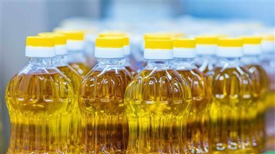 «السلع التموينية» تعلن عن ممارستين عالمية ومحلية لشراء زيت الطعام