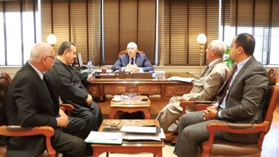 «القصير» يبحث آليات تطوير دور التعاونيات الزراعية