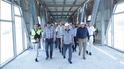 وزير النقل يتفقد مواقع العمل بالمرحلة الثانية من مشروع تطوير الطريق الدائري