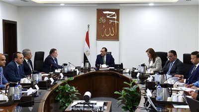 مدبولى يتابع التيسيرات والمحفزات الممنوحة للمصريين بالخارج في مختلف القطاعات