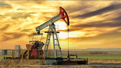 انخفاض أسعار النفط بفعل زيادة محتملة في الإمدادات العراقية