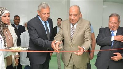 وزير قطاع الأعمال يفتتح مشروع تطوير بشركة «ممفيس» بتكلفة 33 مليون جنيه
