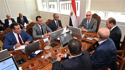 وزير الإسكان يتابع البرنامج الزمني للانتهاء من مشروع تطوير موقع التجلى الأعظم