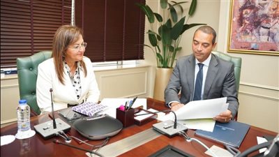 وزيرة التخطيط تتابع مع مدير الصندوق السيادي ماتم إنجازه في ملف الطروحات
