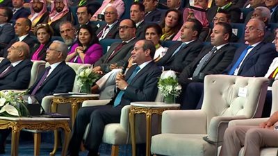 بالفيديو.. الرئيس السيسي يوجه بتنظيم المؤتمر العالمي للسكان والصحة والتنمية سنويا