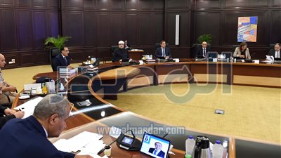 مجلس الوزراء يبدأ اجتماعه الأسبوعي بالعلمين الجديدة