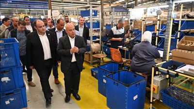 وزير التجارة والصناعة يتفقد المنطقة الصناعية في برج العرب 