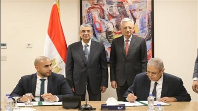 «الكهرباء» توقع مذكرتي تفاهم مع «إى دى إف» الفرنسية لتطوير شبكات التوزيع