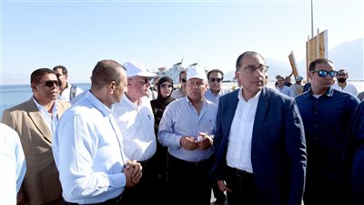 رئيس الوزراء: خطة لتطوير كافة الموانئ البحرية لجعل مصر مركزا للتجارة العالمية 
