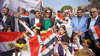 وزيرة التخطيط تفتتح عددًا من المشروعات التنموية والخدمية بالسويس