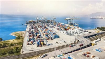 اتفاق روسي إماراتي لتطوير ممر بحري في القطب الشمالي