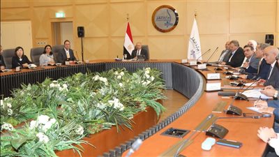 وزير النقل يتابع مستجدات مشروع تطوير خط لوجستيات التجارة بين القاهرة والإسكندرية  