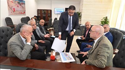 وزير الإسكان يتابع تقدم الأعمال بالمشروعات الجاري تنفيذها بمدينة العلمين الجديدة