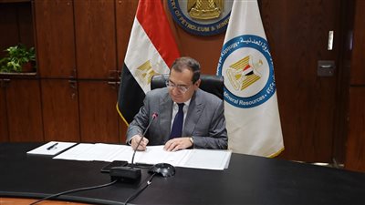 مصر والوكالة الدولية للطاقة توقعان برنامج عمل مشترك للإسراع بمشروعات خفض الانبعاثات