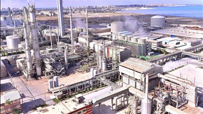 أبو قير للأسمدة تؤكد عدم تأثر إنتاجها بخفض كمية الغاز المغذية لمصانعها