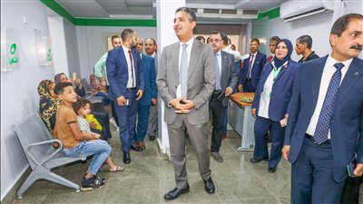 رئيس البريد يتفقد مكاتب بريد الدقهلية لمتابعة حركة انتظام صرف المعاشات