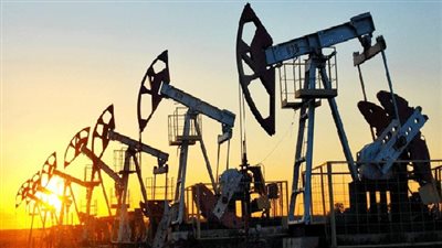 النفط يتكبد خسائر أسبوعية بـ6% مع انحسار التوتر الجيوسياسي