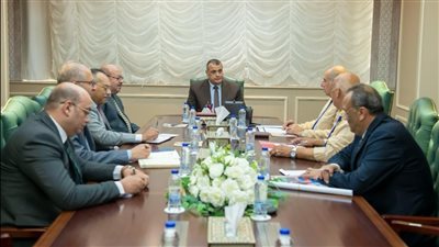 وزير الإنتاج الحربي يبحث سبل التعاون مع شركة «الماكو»