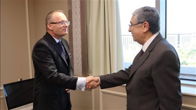وزير الكهرباء يبحث التعاون بين مصر والتشيك بمشروعات الطاقة المتجددة 