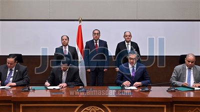  الحكومة توقع اتفاق مع شركة «جلوبال أوتو» لتصنيع السيارات محليًا