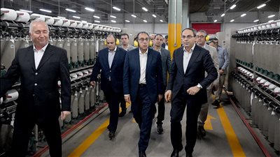 رئيس الوزراء يوجه بتوفير قطعة أرض لتوسعات مصنع «KCG» التركي في مصر