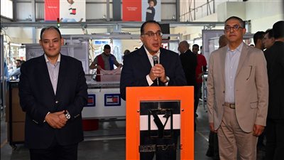 رئيس الوزراء: أزمة العملة ستنتهي خلال فترة قريبة