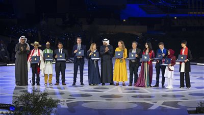 رئيس الإمارات يكرم 11 فائزاً بجائزة زايد للاستدامة في COP28