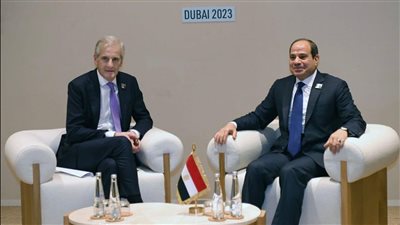  السيسي يبحث مع رئيس وزراء النرويج تعزيز التعاون بمشروعات الطاقة النظيفة و السياحة 