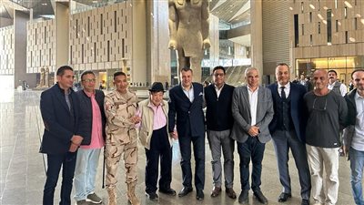 وزير السياحة والآثار يتابع مستجدات الأعمال بالمتحف المصري الكبير 